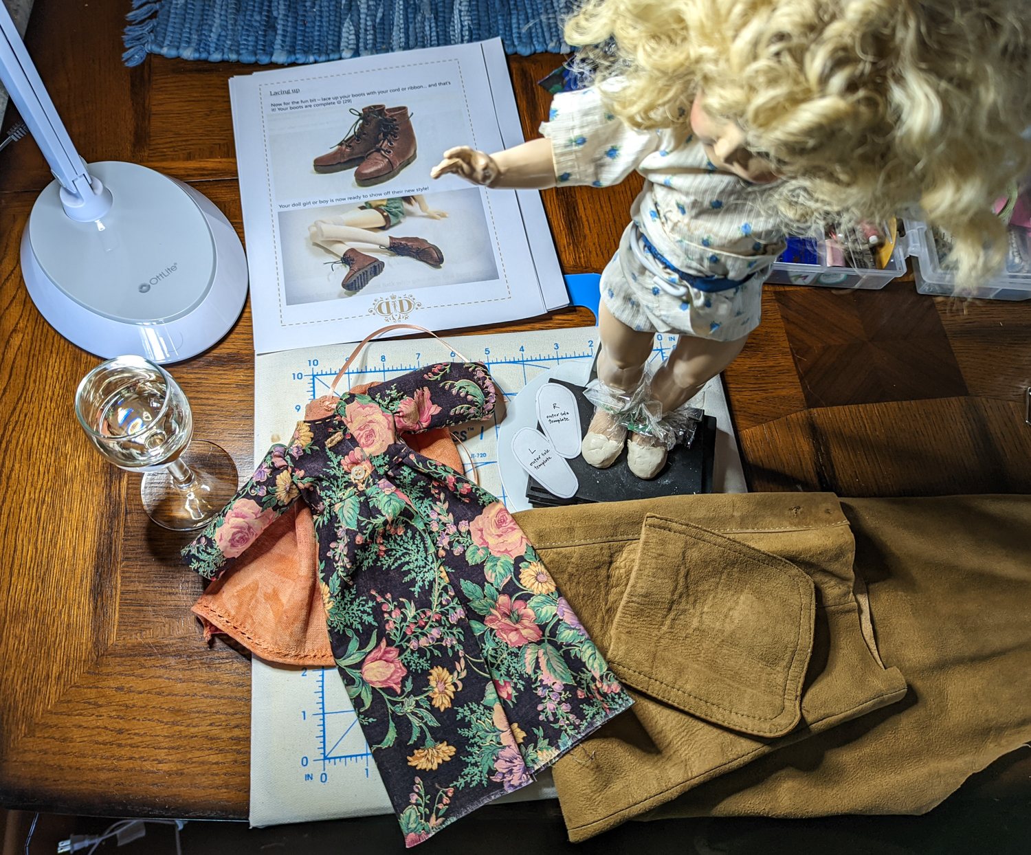 Toni doll: dress made. Beginning to make her boots.